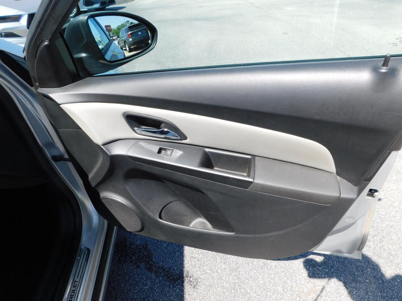 Chevrolet Cruze 4dr Sdn Man LS 2013