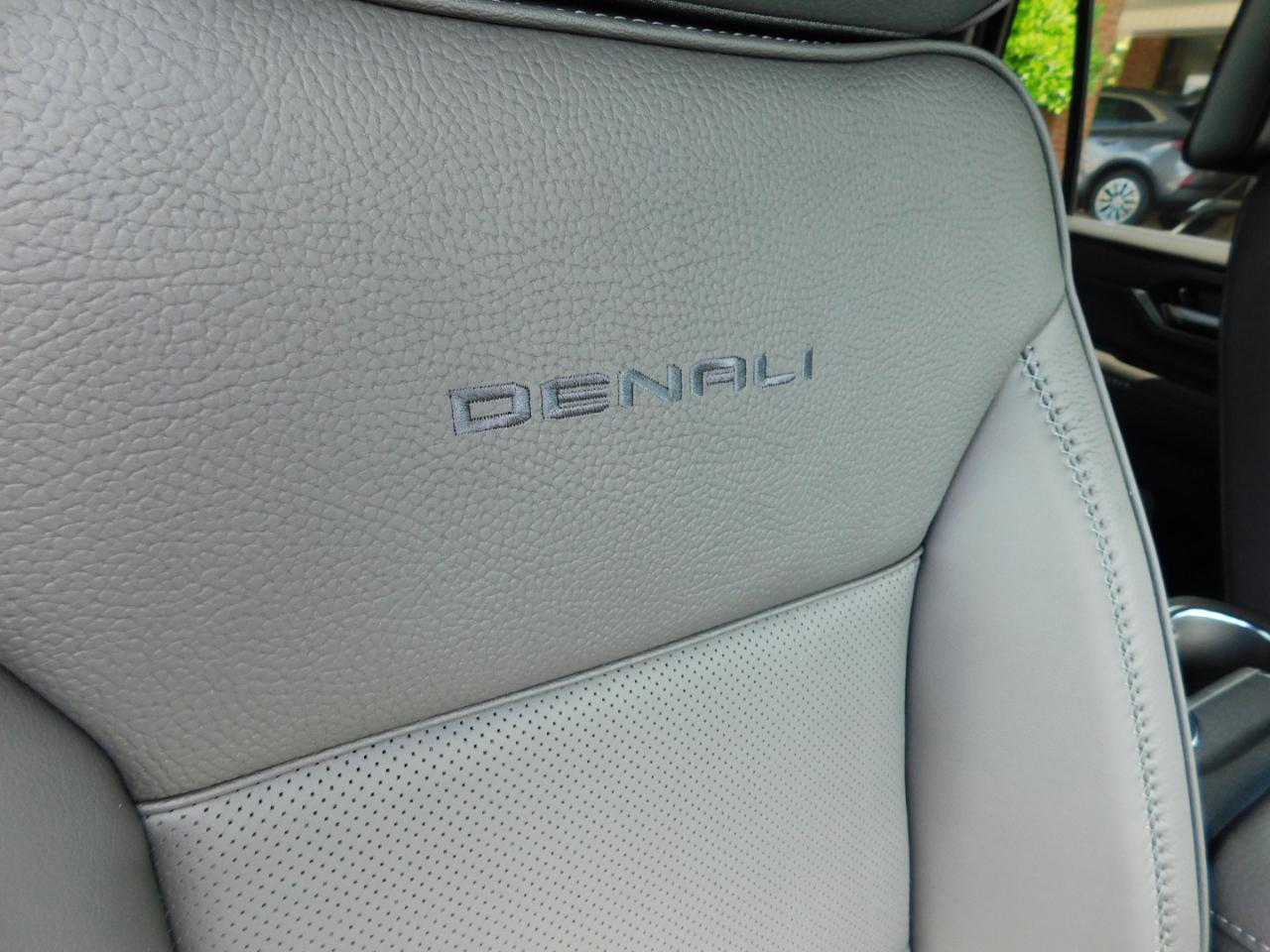 GMC Yukon 2WD 4dr Denali 2026