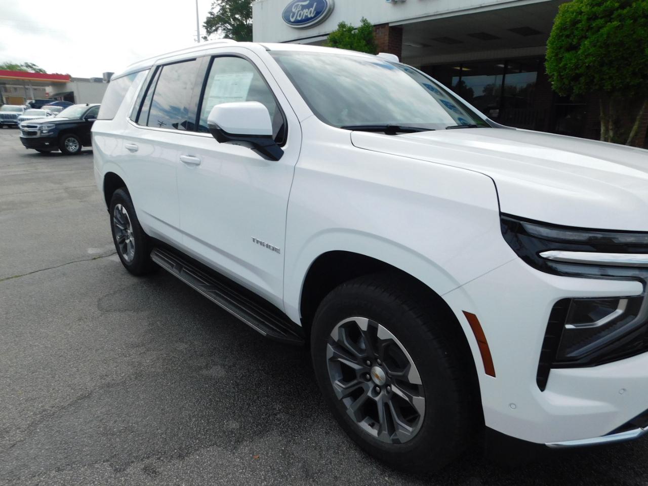 Chevrolet Tahoe 2WD 4dr LT 2026