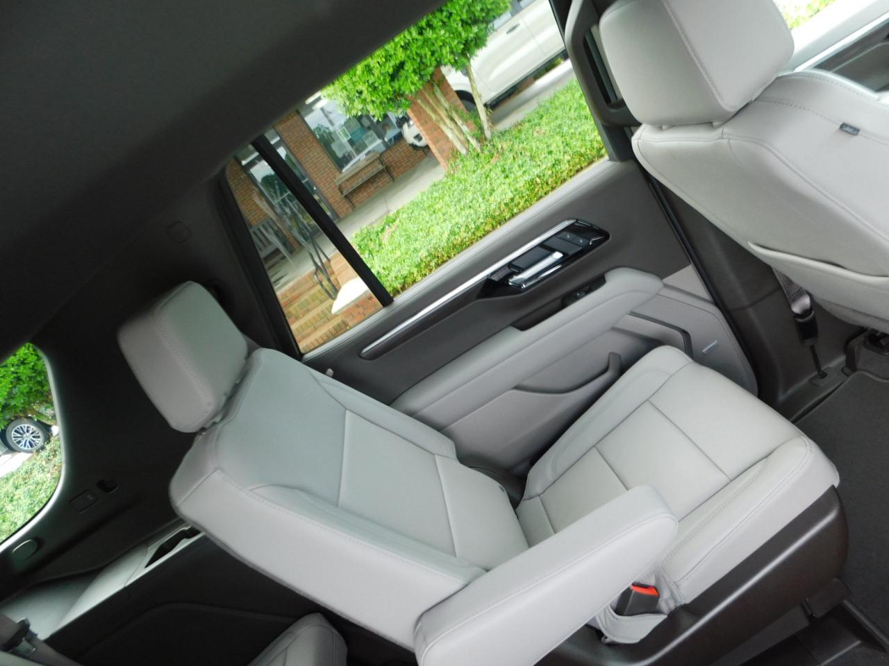 Chevrolet Tahoe 2WD 4dr LT 2026