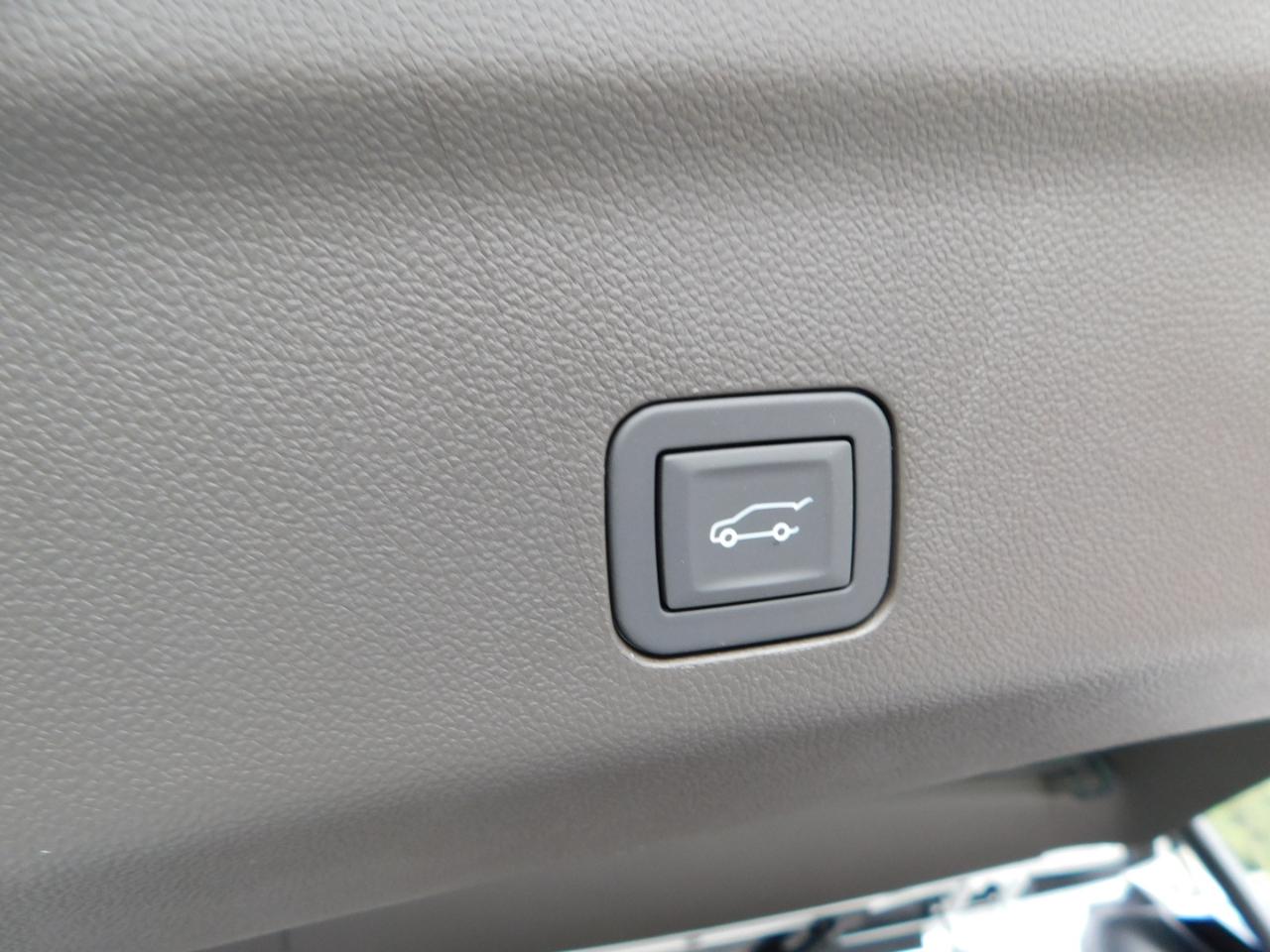 Chevrolet Tahoe 2WD 4dr LT 2026