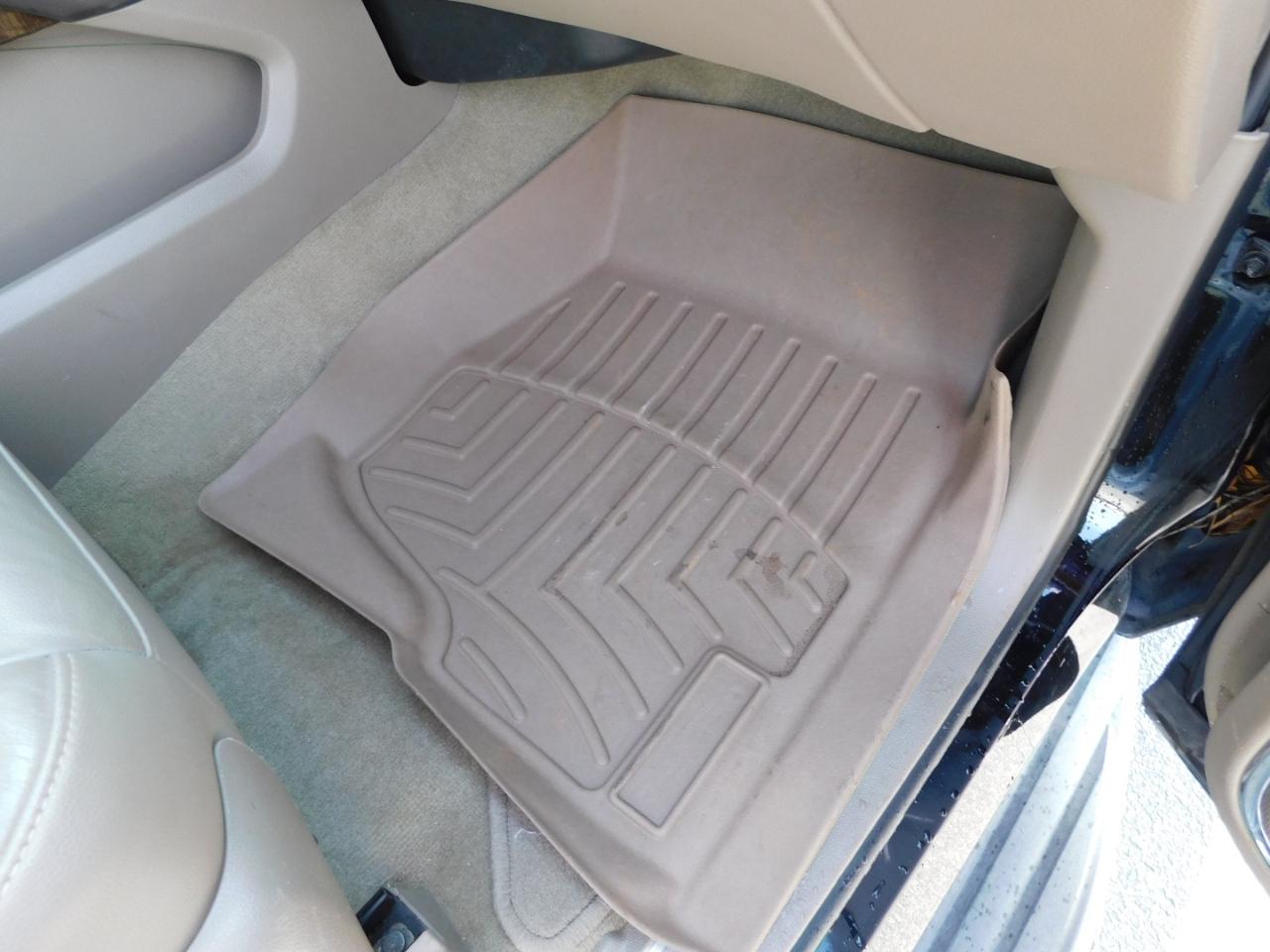 Chevrolet Suburban 2WD 4dr 1500 LT 2018