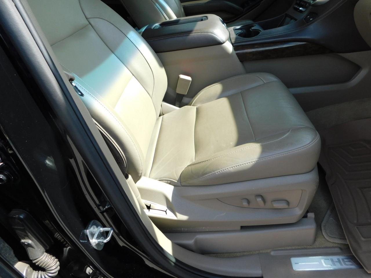 Chevrolet Suburban 2WD 4dr 1500 LT 2018