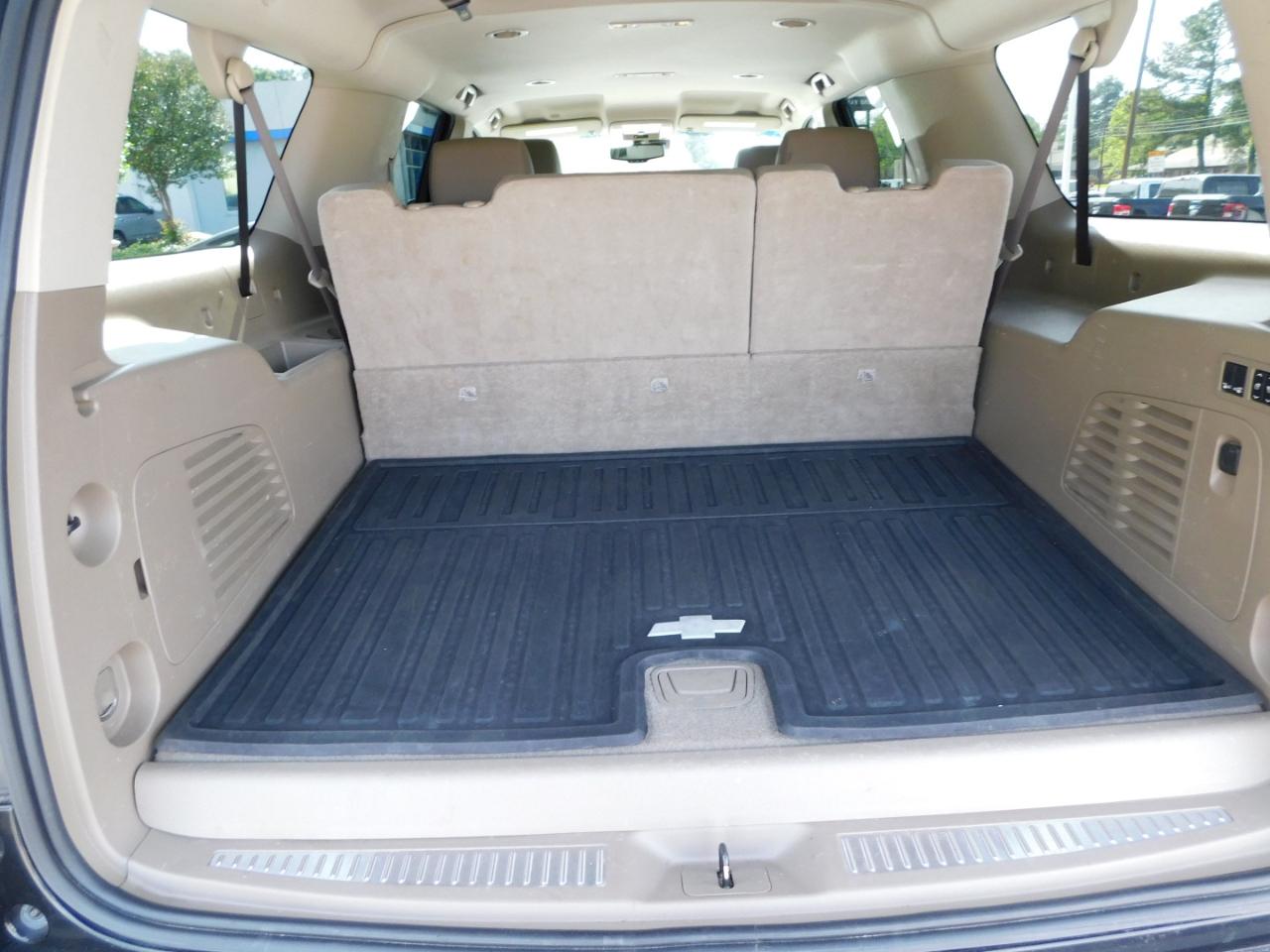 Chevrolet Suburban 2WD 4dr 1500 LT 2018