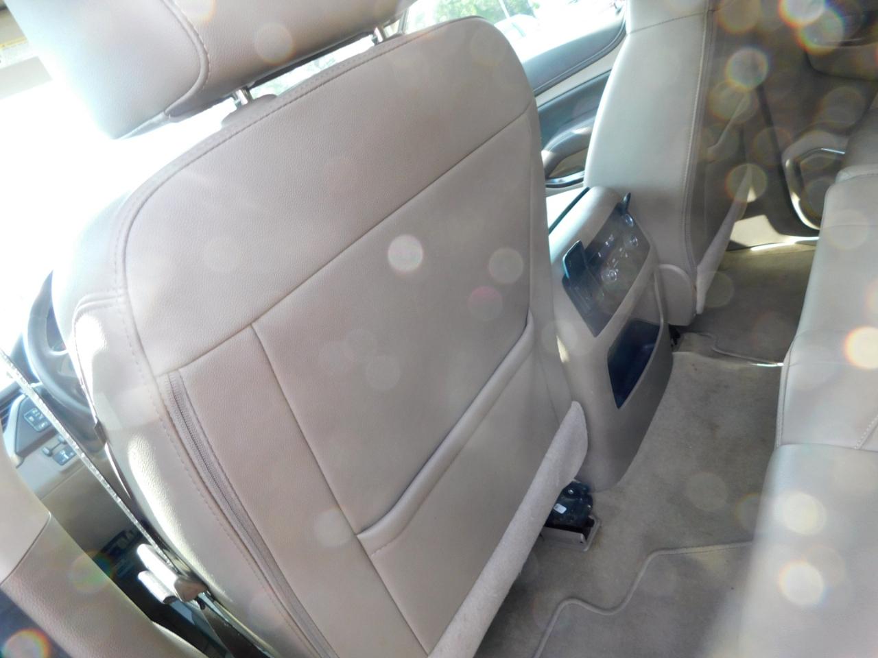 Chevrolet Suburban 2WD 4dr 1500 LT 2018