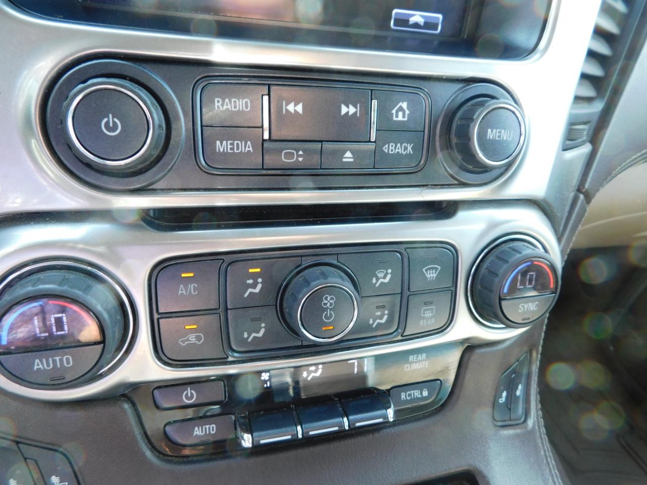 Chevrolet Suburban 2WD 4dr 1500 LT 2018