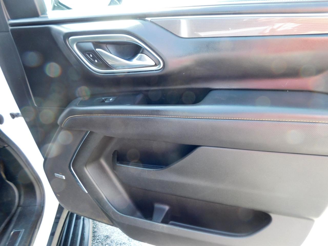 GMC Yukon XL 4WD 4dr AT4 2021