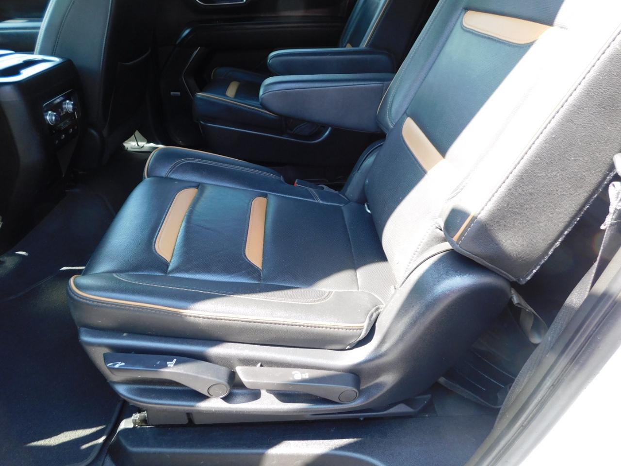 GMC Yukon XL 4WD 4dr AT4 2021