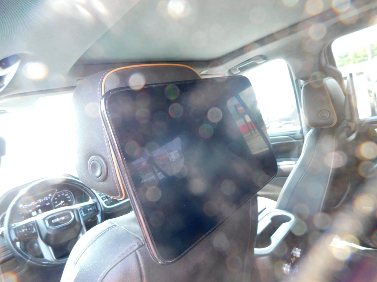 GMC Yukon XL 4WD 4dr AT4 2021