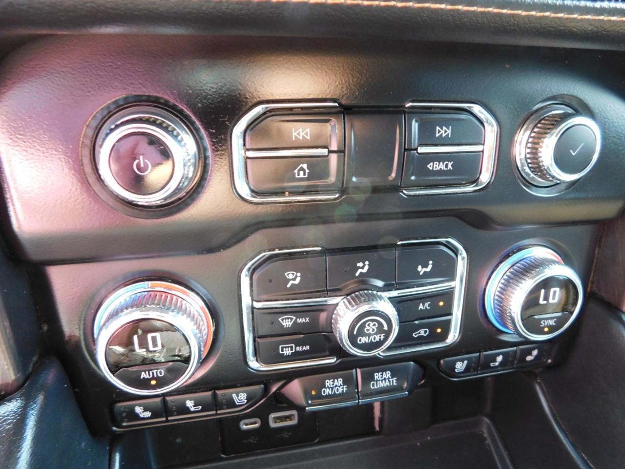 GMC Yukon XL 4WD 4dr AT4 2021