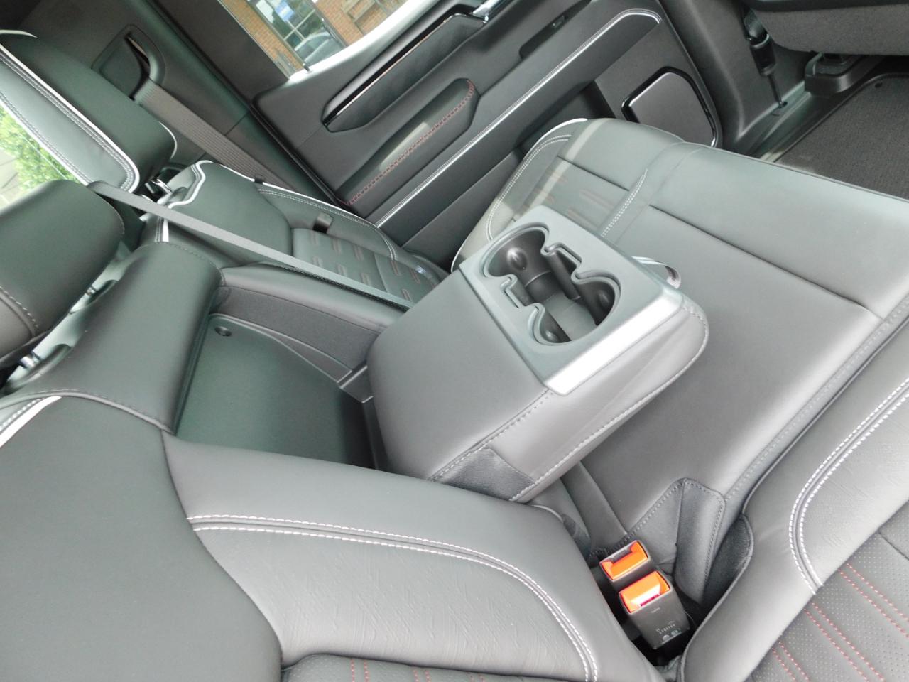 GMC Sierra 1500 4WD Crew Cab 147" AT4X 2026