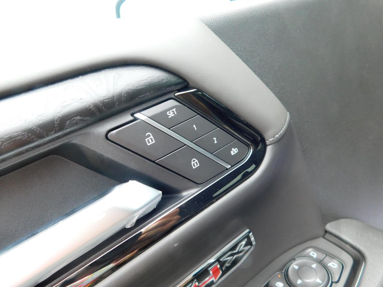 GMC Sierra 1500 4WD Crew Cab 147" AT4X 2026