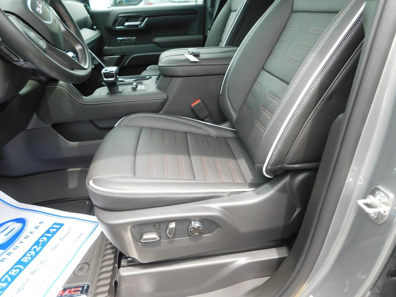 GMC Sierra 1500 4WD Crew Cab 147" AT4X 2026