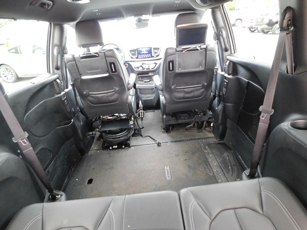 Chrysler Pacifica Touring L Plus FWD 2019