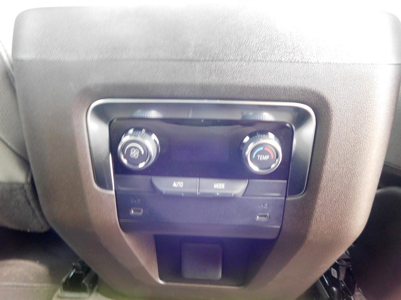 Chevrolet Tahoe 2WD 4dr LS 2026