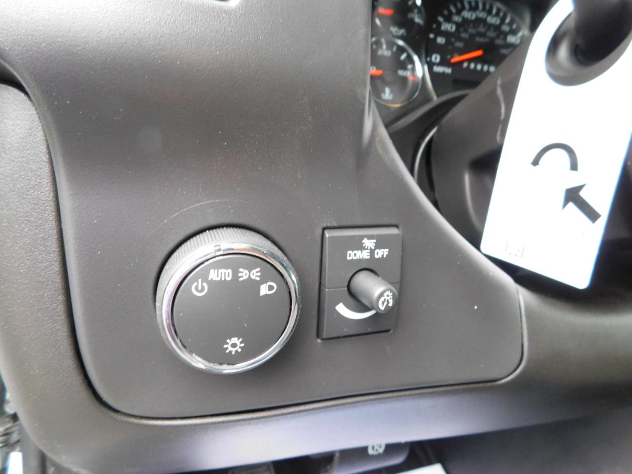 GMC Savana Cargo Van RWD 2500 135" 2026