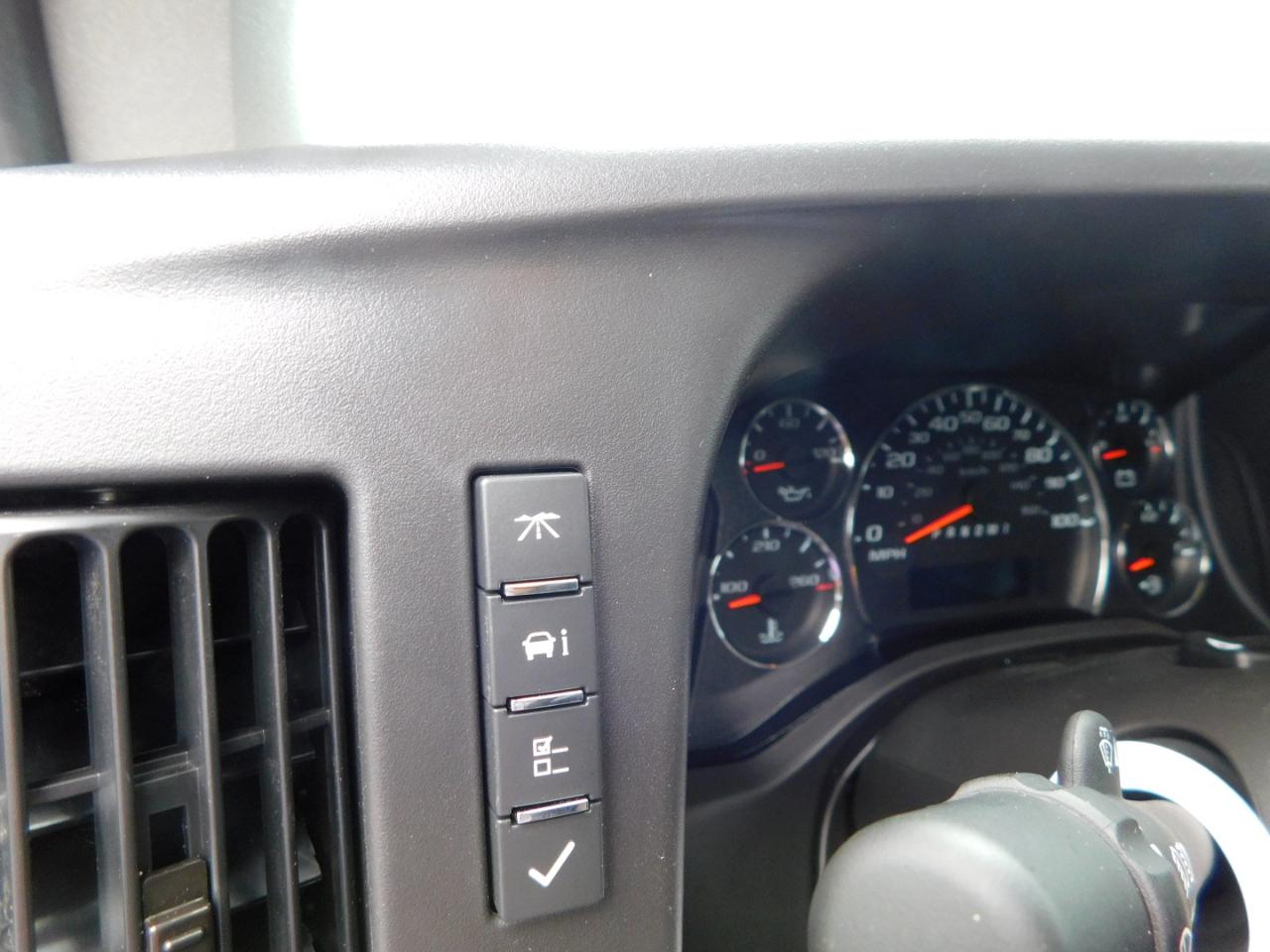 GMC Savana Cargo Van RWD 2500 135" 2026