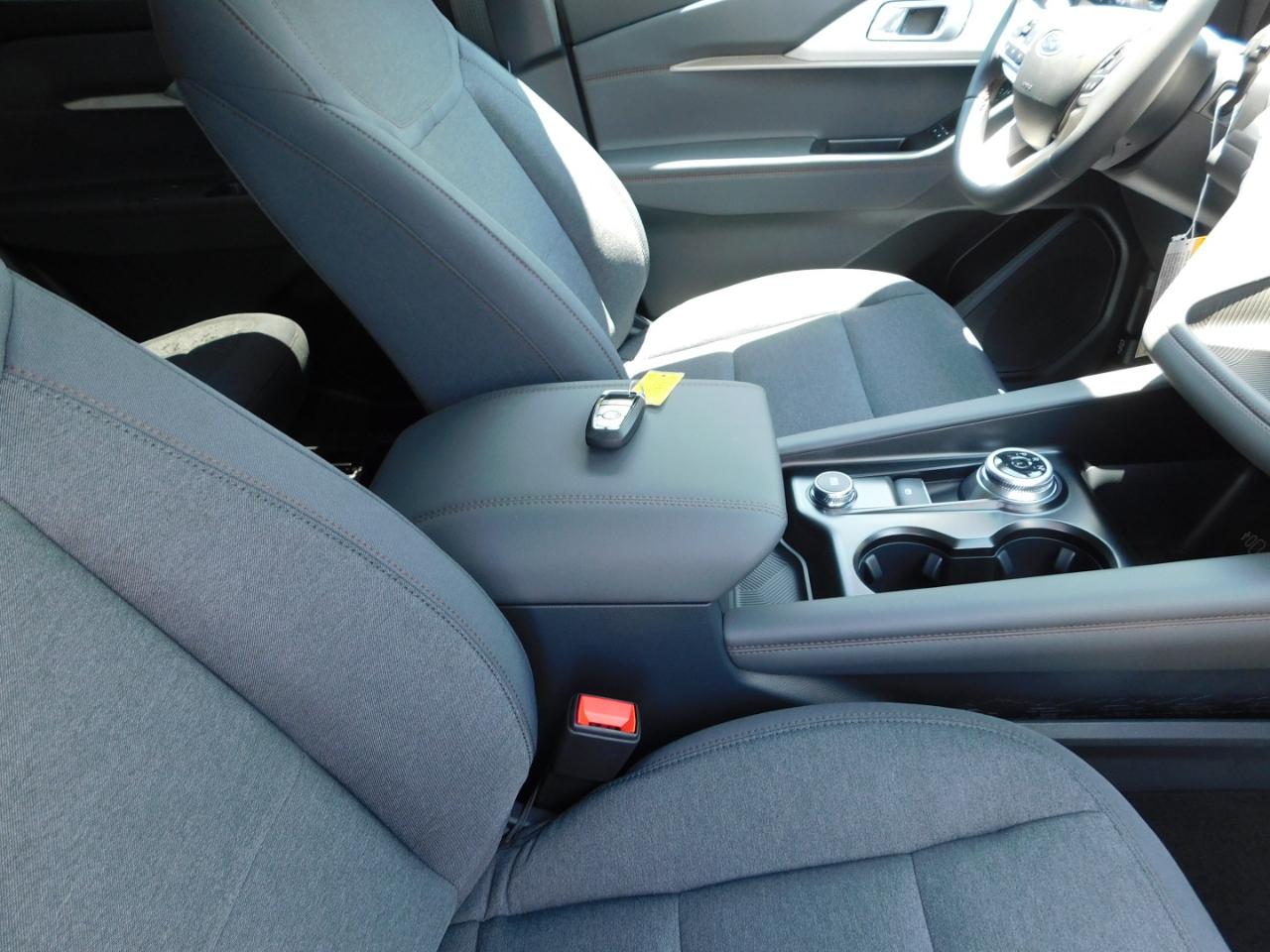 Ford Explorer Active RWD 2026