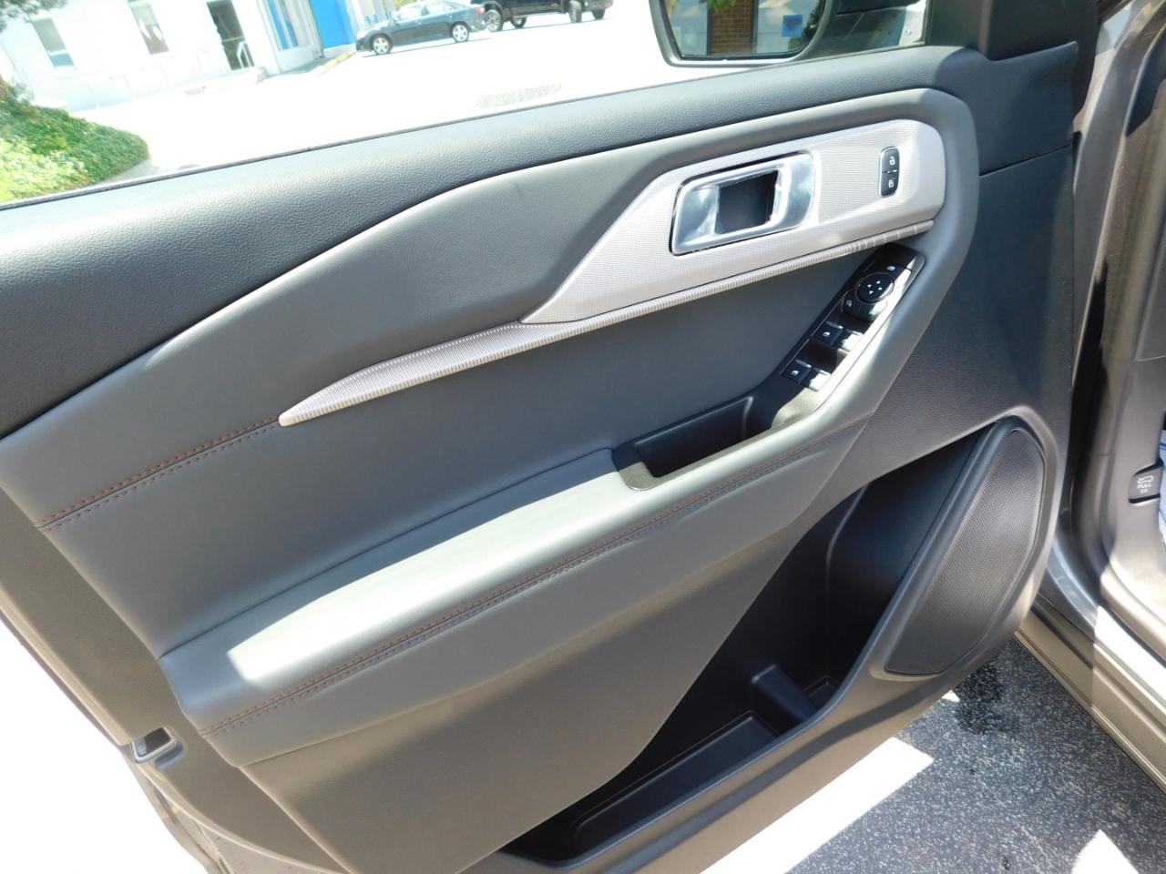 Ford Explorer Active RWD 2026