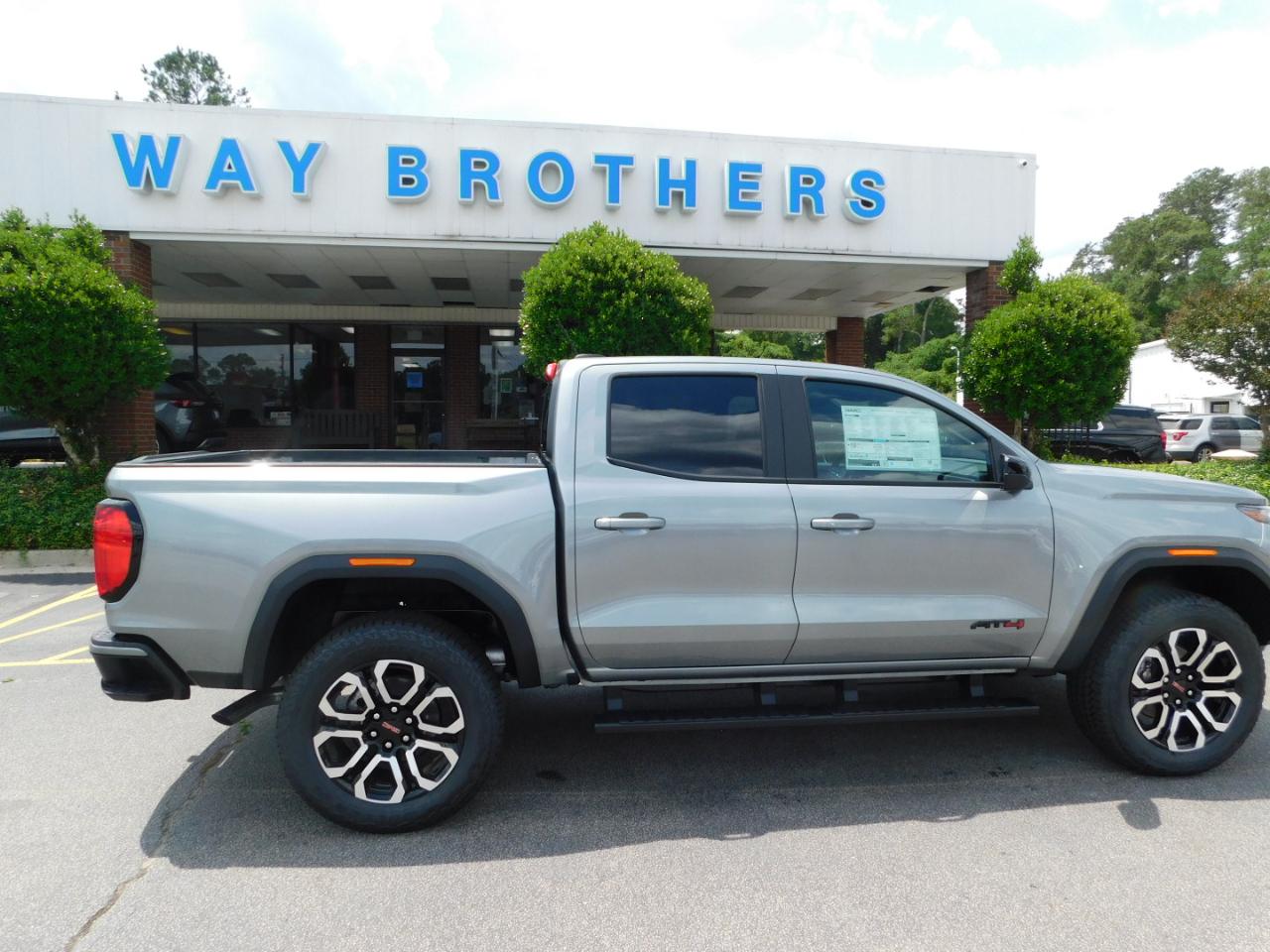 2026 GMC Canyon 4WD CREW CAB AT4