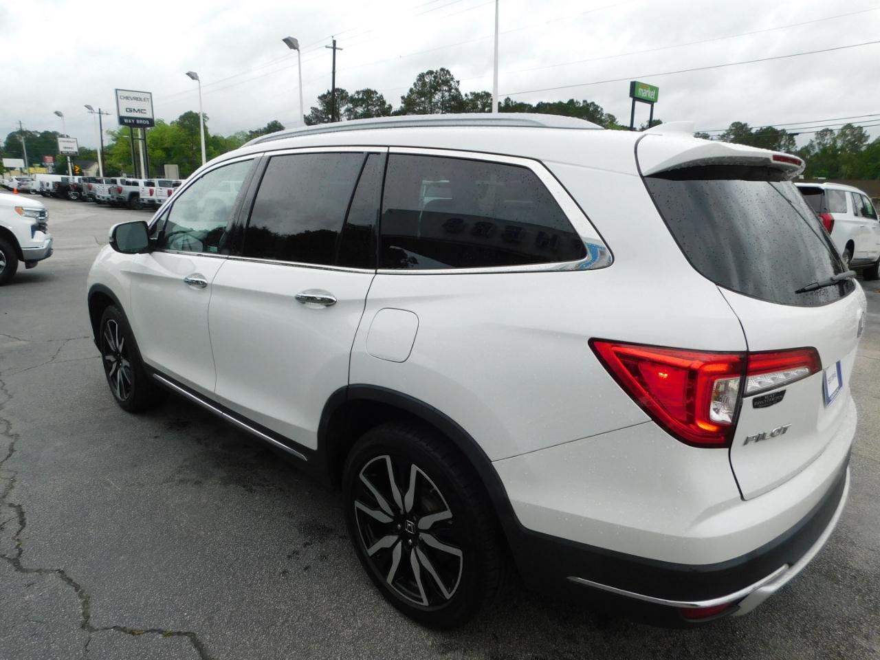 Honda Pilot Touring 7-Passenger AWD 2022