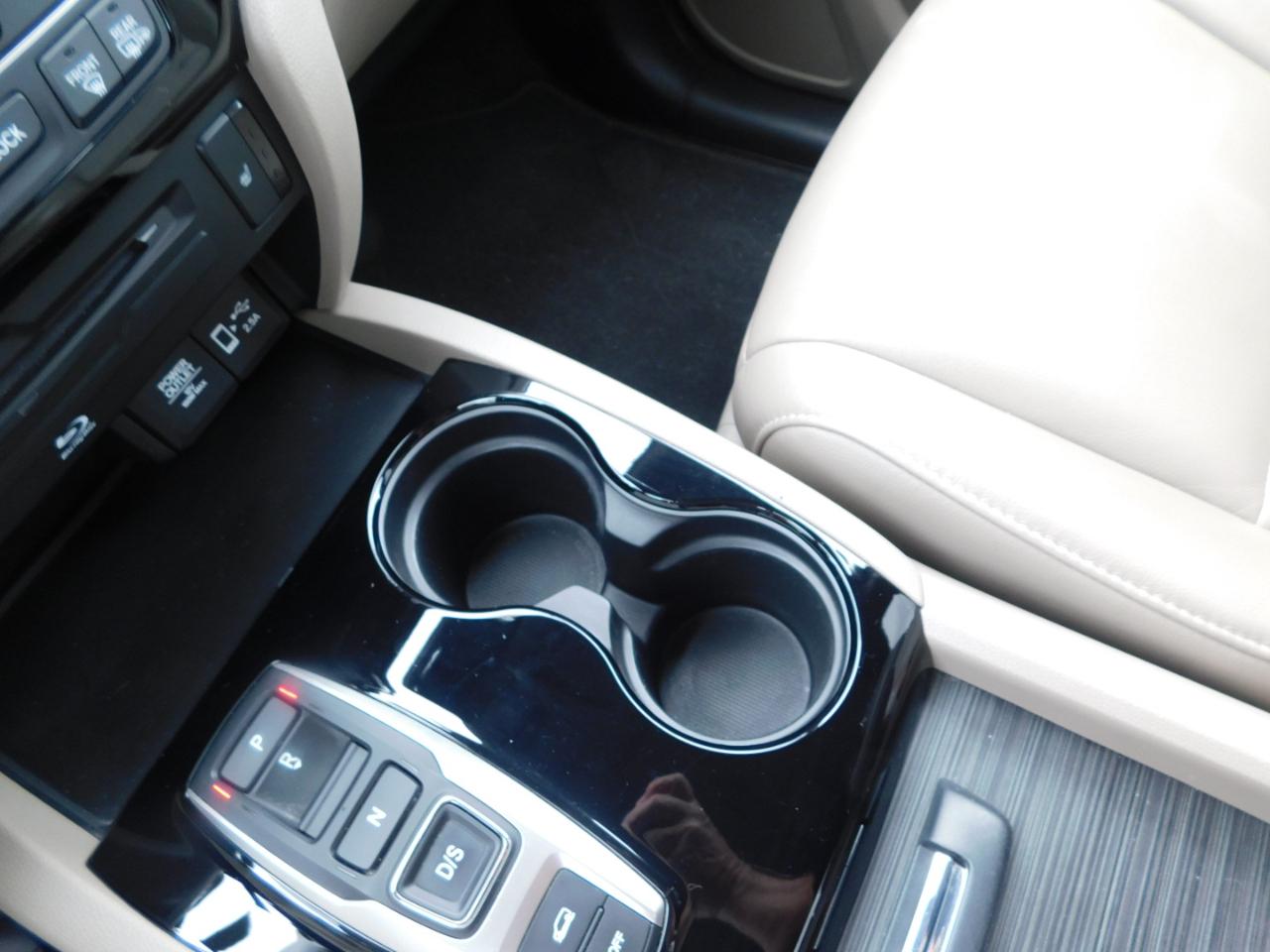 Honda Pilot Touring 7-Passenger AWD 2022