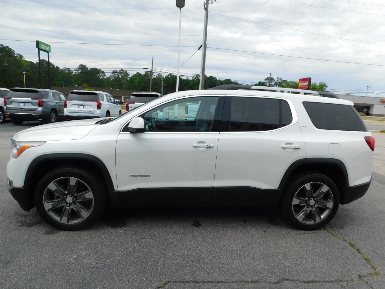 GMC Acadia FWD 4dr SLT w/SLT-2 2018