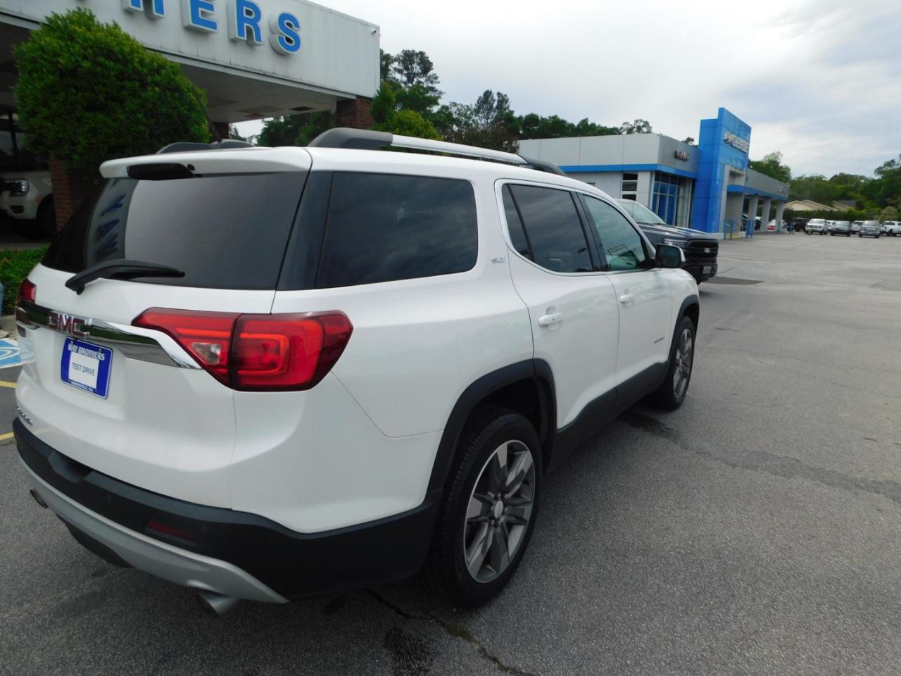 GMC Acadia FWD 4dr SLT w/SLT-2 2018