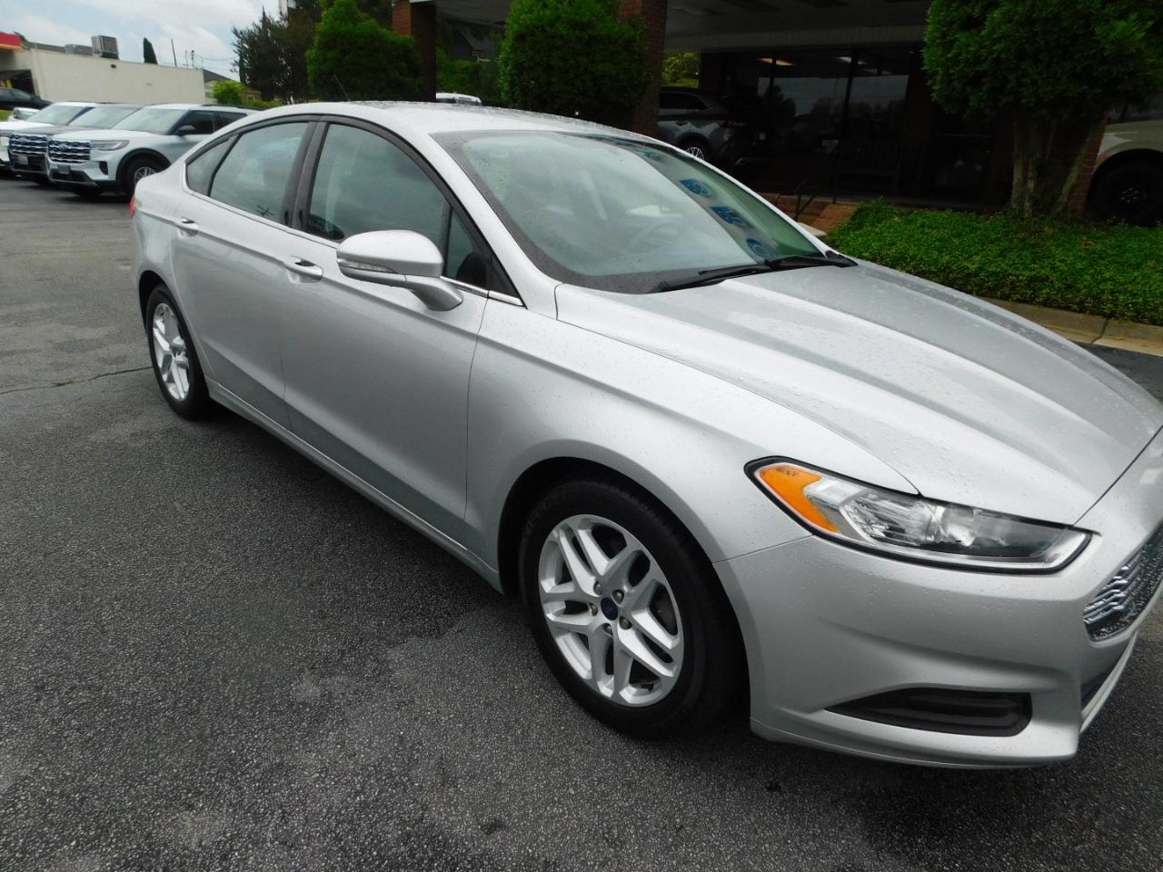 Ford Fusion 4dr Sdn SE FWD 2016