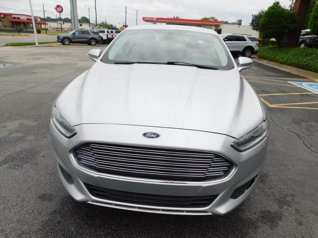 Ford Fusion 4dr Sdn SE FWD 2016