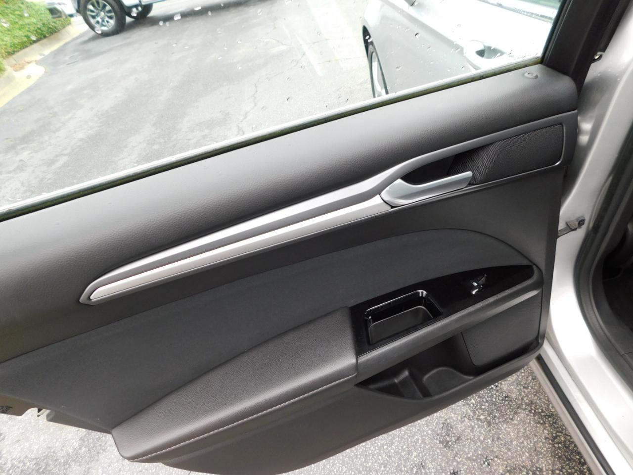 Ford Fusion 4dr Sdn SE FWD 2016