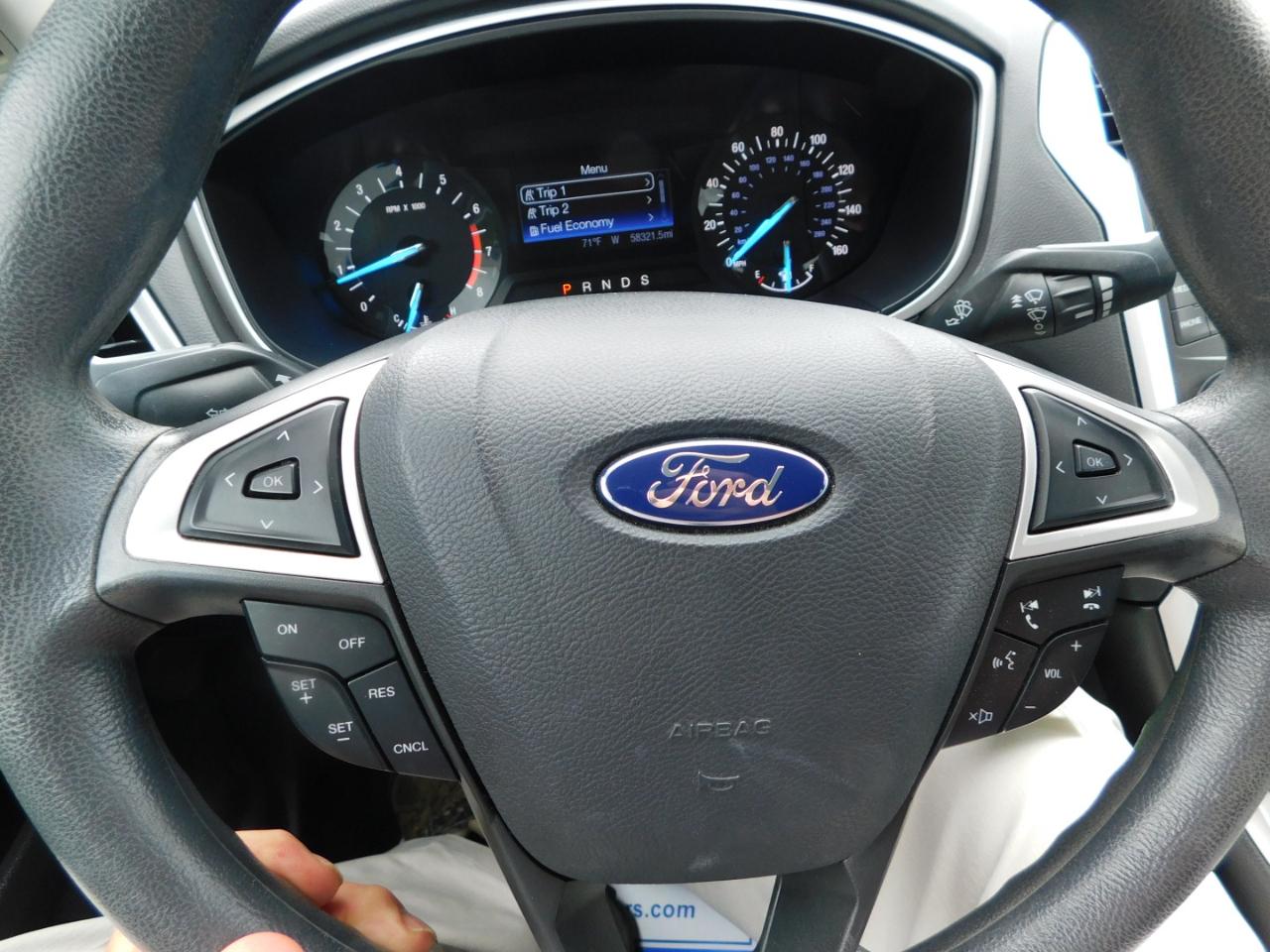 Ford Fusion 4dr Sdn SE FWD 2016