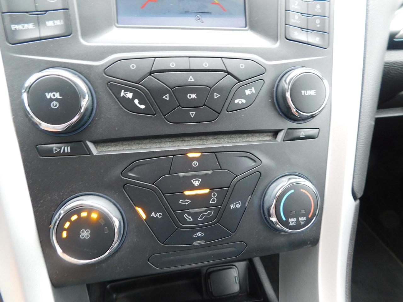 Ford Fusion 4dr Sdn SE FWD 2016