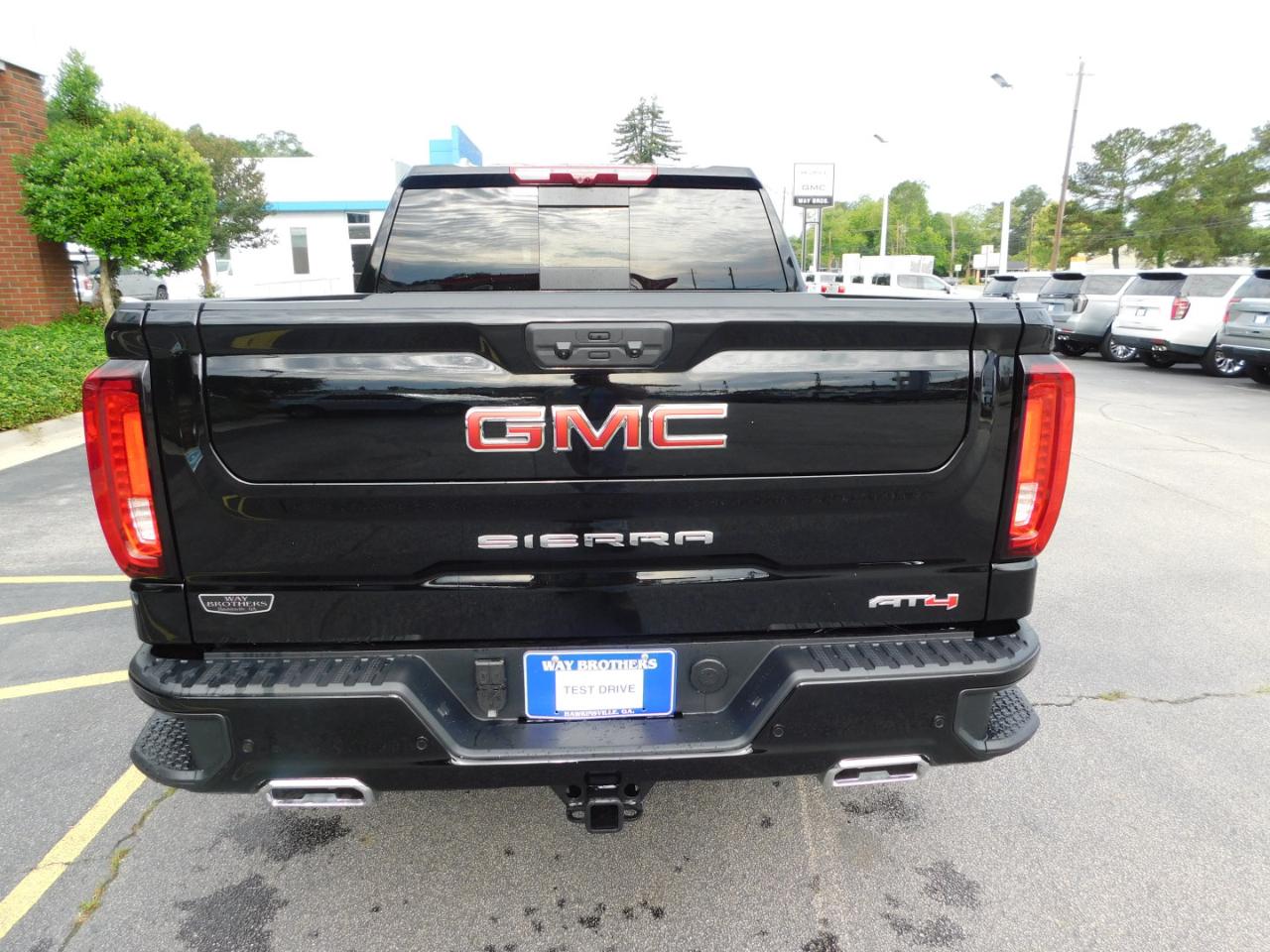 GMC Sierra 1500 4WD Crew Cab 147" AT4 2026