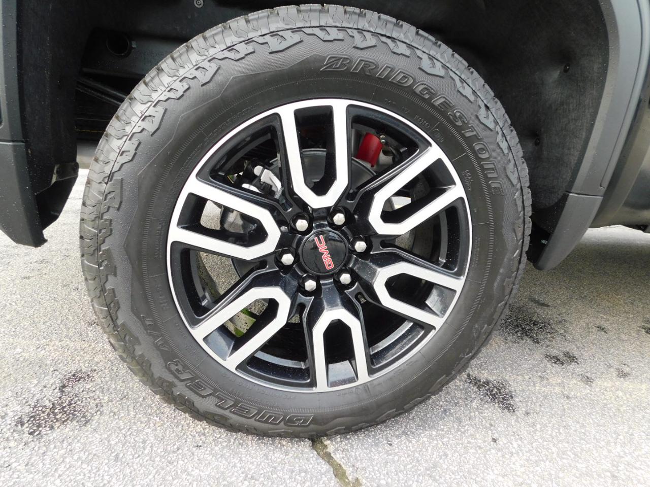 GMC Sierra 1500 4WD Crew Cab 147" AT4 2026