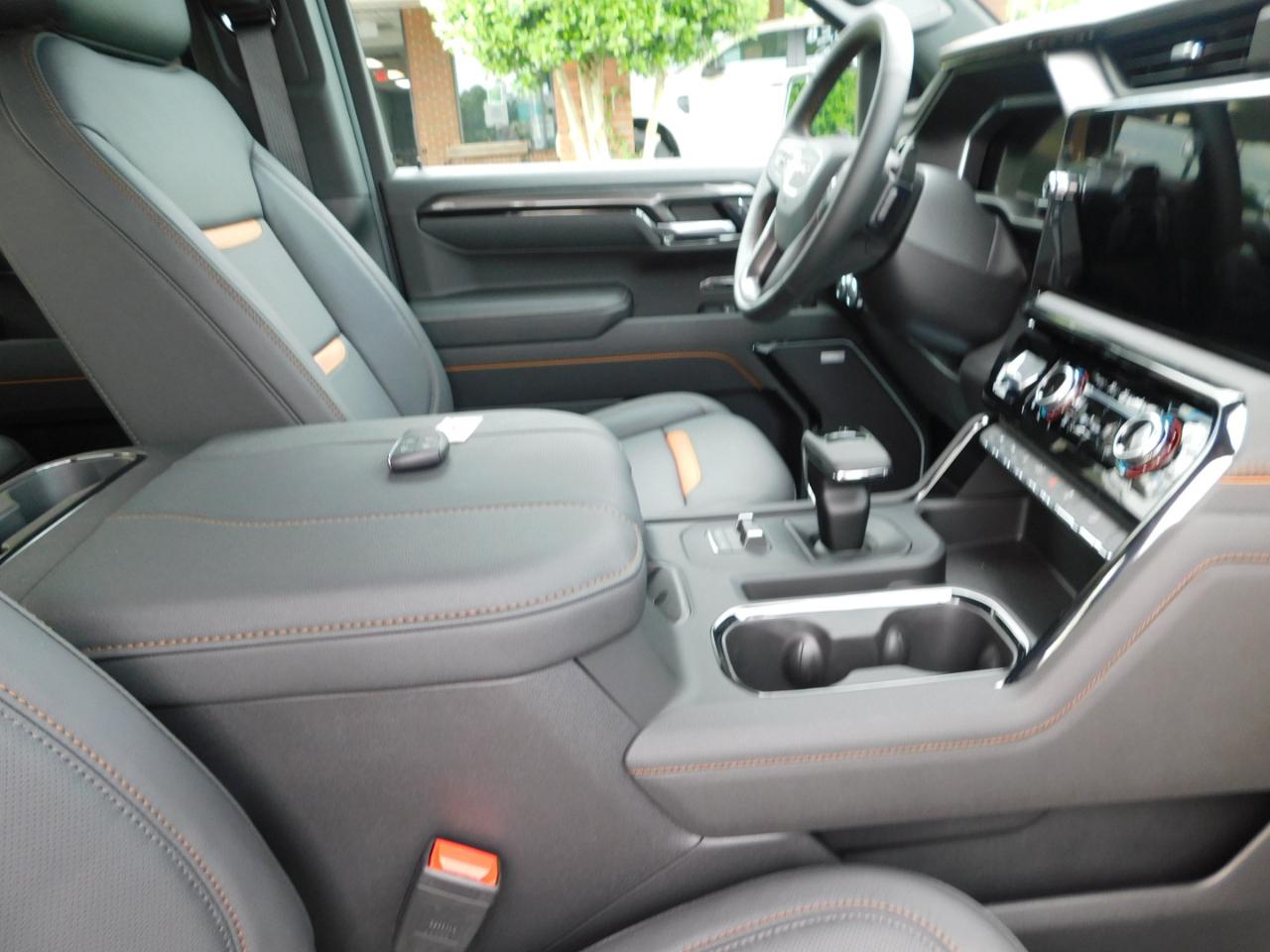 GMC Sierra 1500 4WD Crew Cab 147" AT4 2026