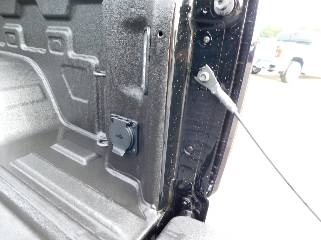 GMC Sierra 1500 4WD Crew Cab 147" AT4 2026