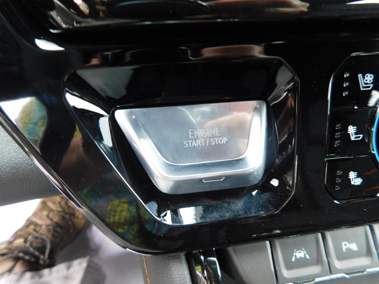 GMC Sierra 1500 4WD Crew Cab 147" AT4 2026