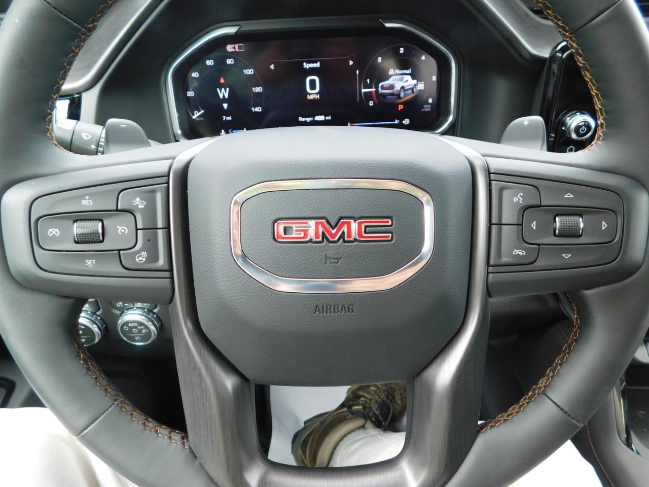 GMC Sierra 1500 4WD Crew Cab 147" AT4 2026