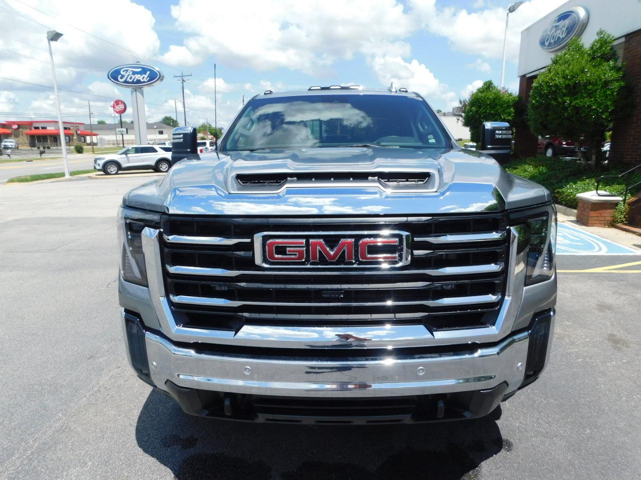 GMC Sierra 2500HD 4WD Crew Cab 159" SLT 2026