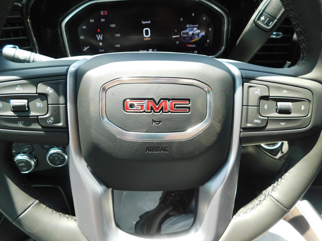 GMC Sierra 2500HD 4WD Crew Cab 159" SLT 2026