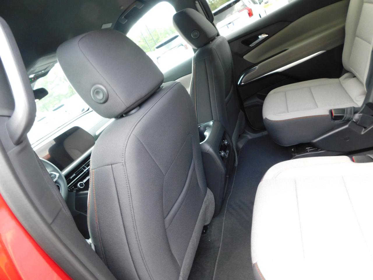 Chevrolet Traverse FWD 4dr LT w/1LT 2026