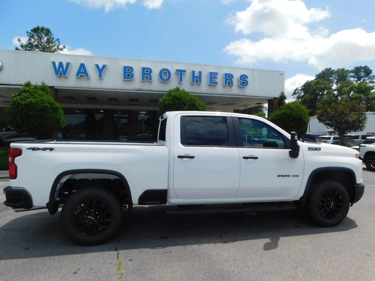 2026 Chevrolet Silverado 2500HD 4WD CREW CAB 159" CUSTOM
