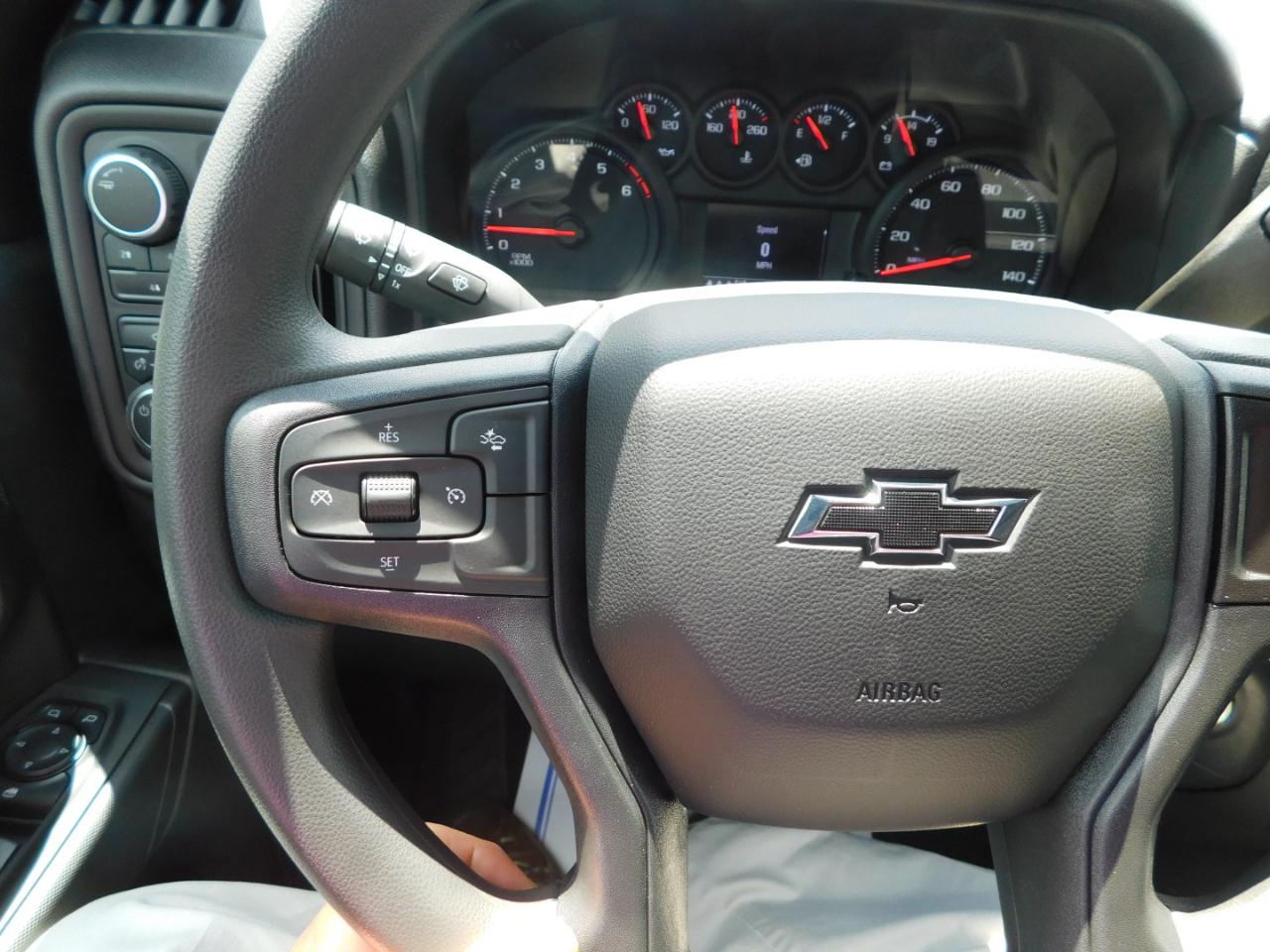 Chevrolet Silverado 2500HD 4WD Crew Cab 159" Custom 2026