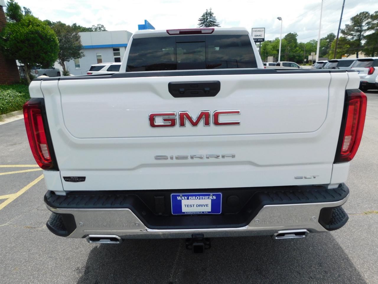 GMC Sierra 1500 4WD Crew Cab 147" SLT 2026