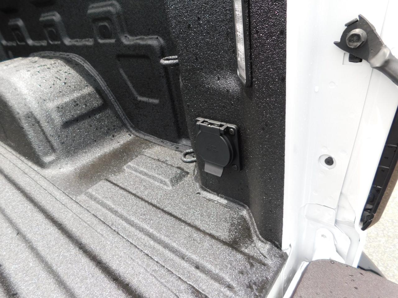 GMC Sierra 1500 4WD Crew Cab 147" SLT 2026