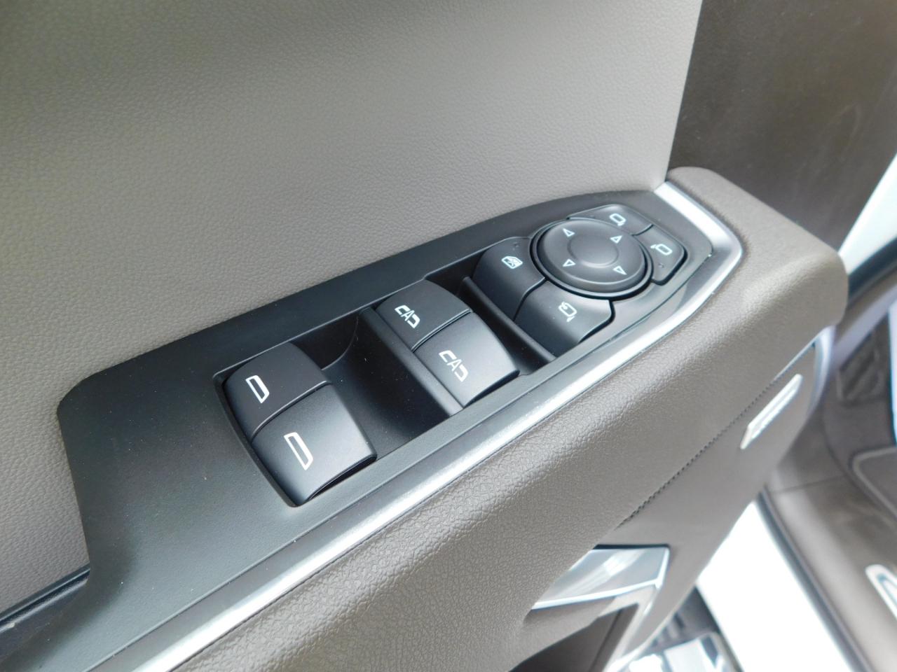 GMC Sierra 1500 4WD Crew Cab 147" SLT 2026