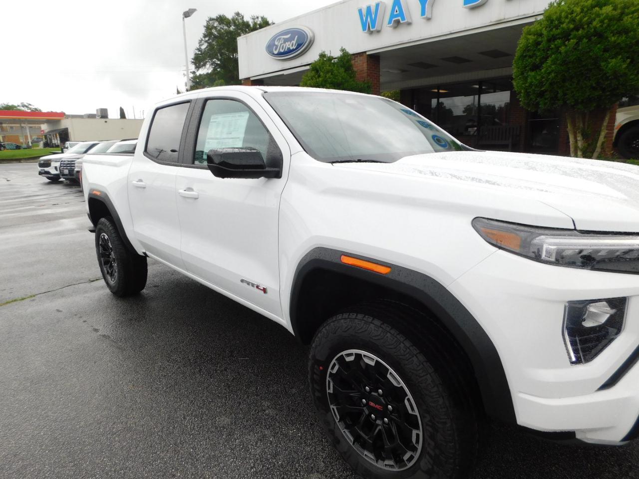 GMC Canyon 4WD Crew Cab AT4 2026