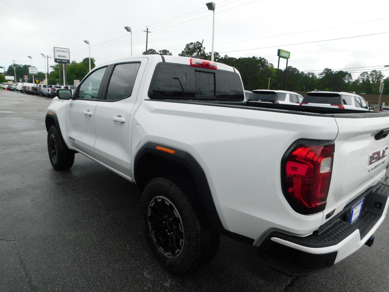 GMC Canyon 4WD Crew Cab AT4 2026