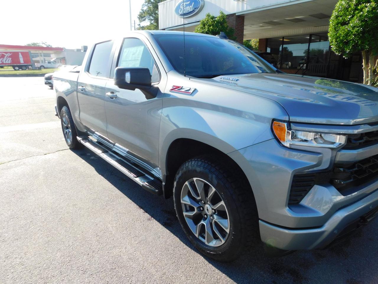 Chevrolet Silverado 1500 4WD Crew Cab 147" RST 2026